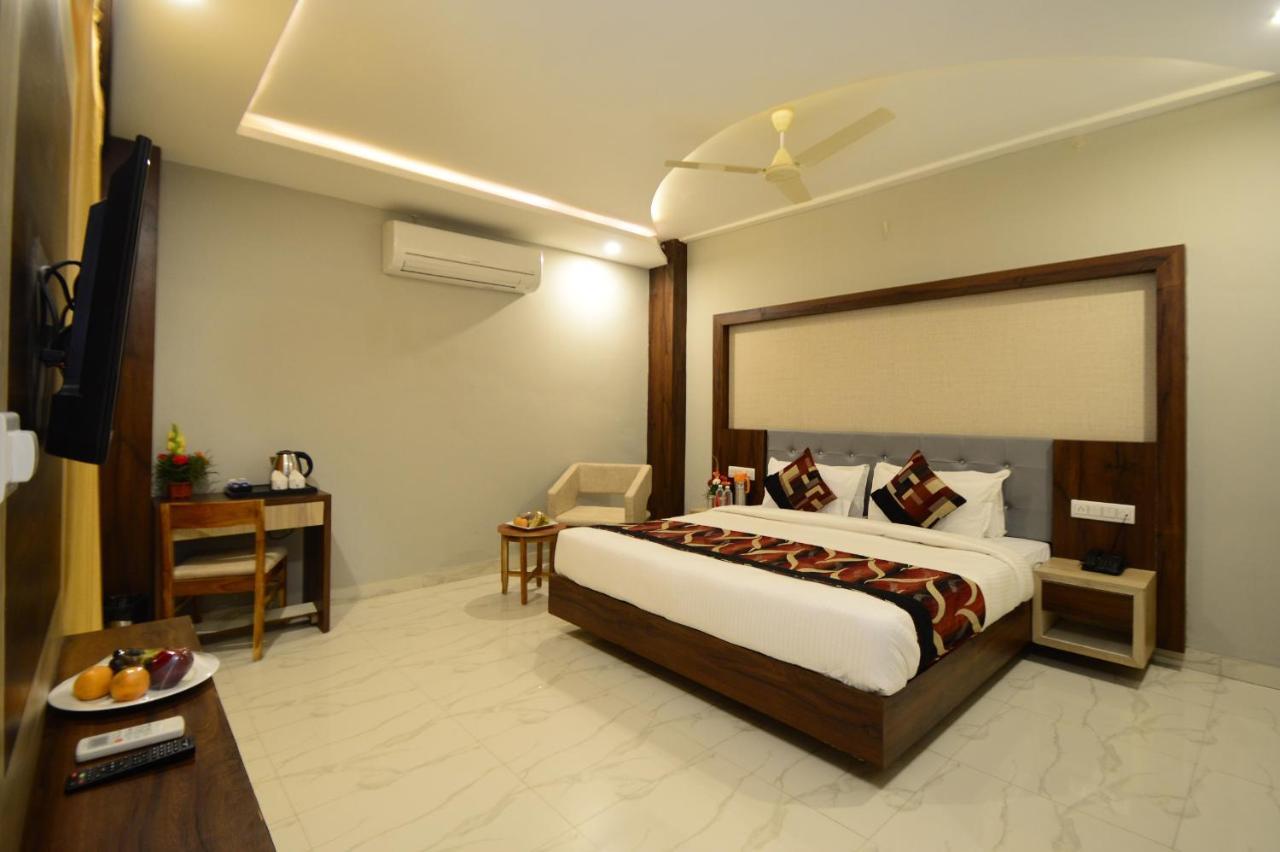 Hopp Inn Udaipur Exterior photo